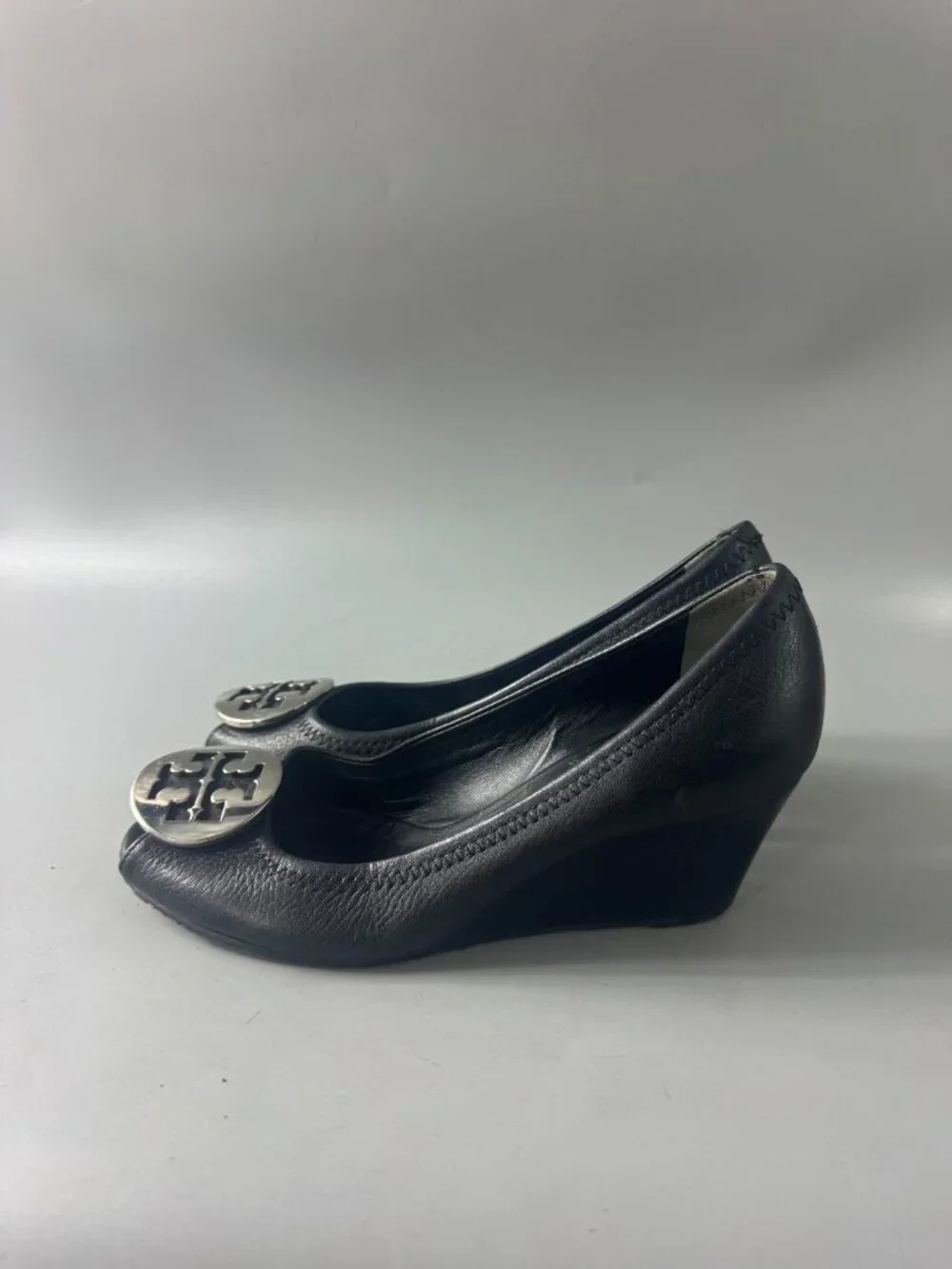 TORY BURCH Sally 2 Peep Toe Wedge Pump Size 6 1/2